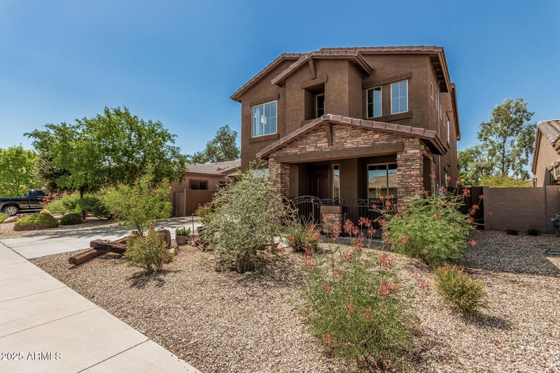 18152 Paradise Ln, Surprise, AZ 85388