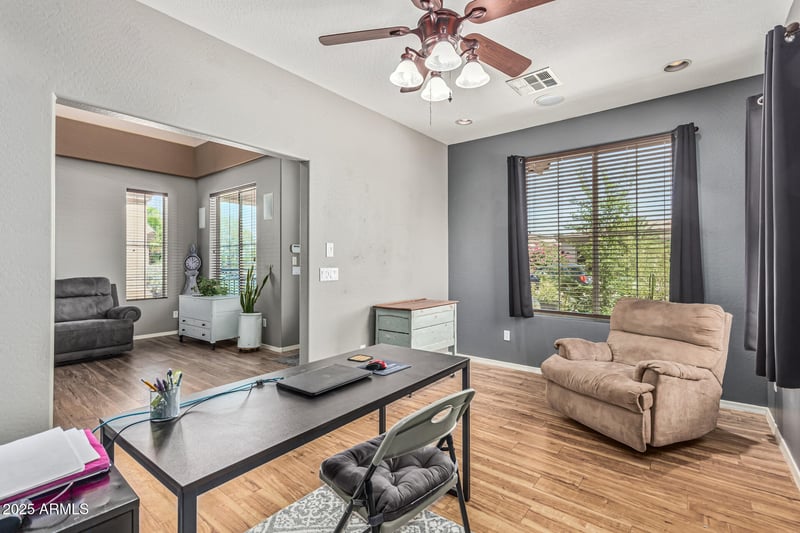 18152 Paradise Ln, Surprise, AZ 85388