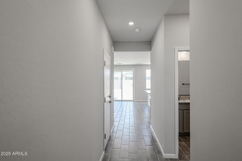 18159 Calle Lejos --, Surprise, AZ 85387