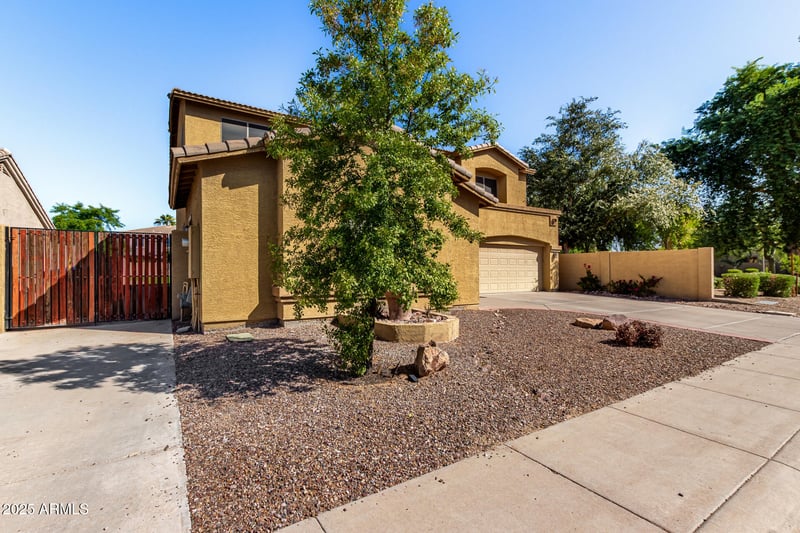 1816 Carob Dr, Chandler, AZ 85286