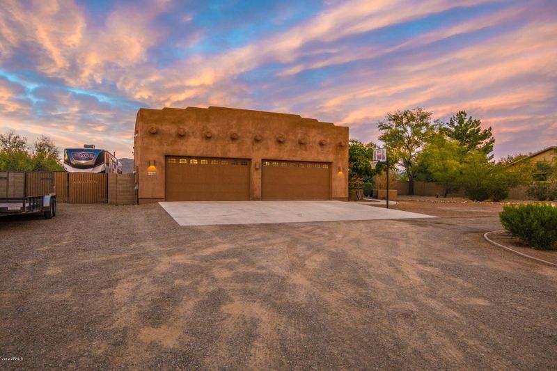 1816 E Primrose Pa, Phoenix, AZ 85086