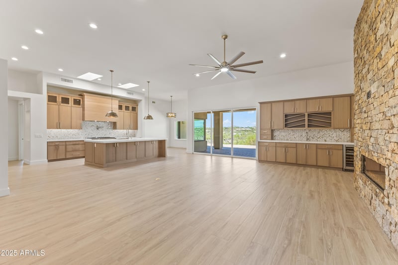 1816 Fortune Dr, New River, AZ 85087