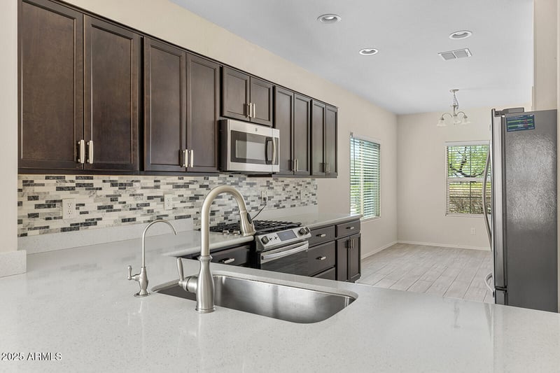 1816 Spur Dr, Phoenix, AZ 85085