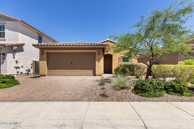 1816 Spur Dr, Phoenix, AZ 85085