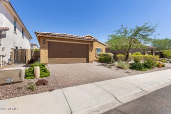 1816 Spur Dr, Phoenix, AZ 85085