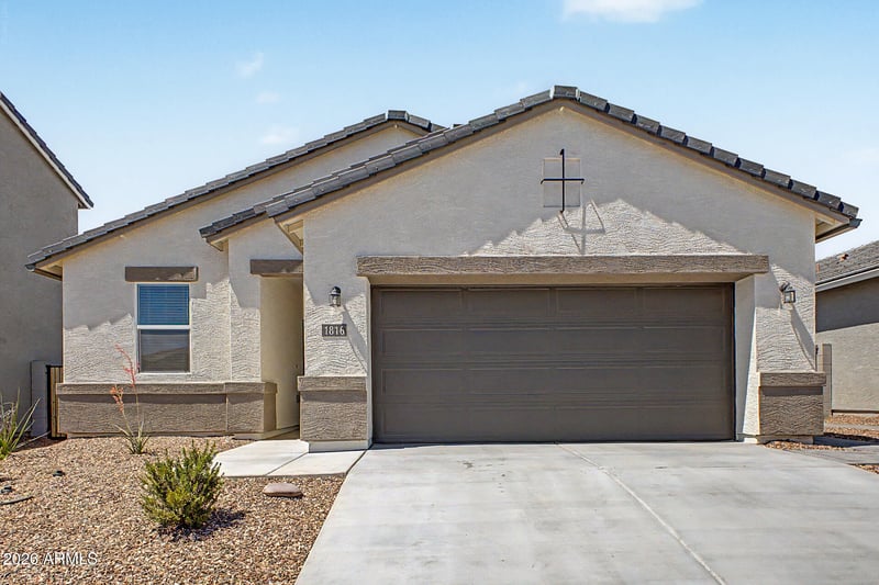 1816 Sombra Ave, Apache Junction, AZ 85120