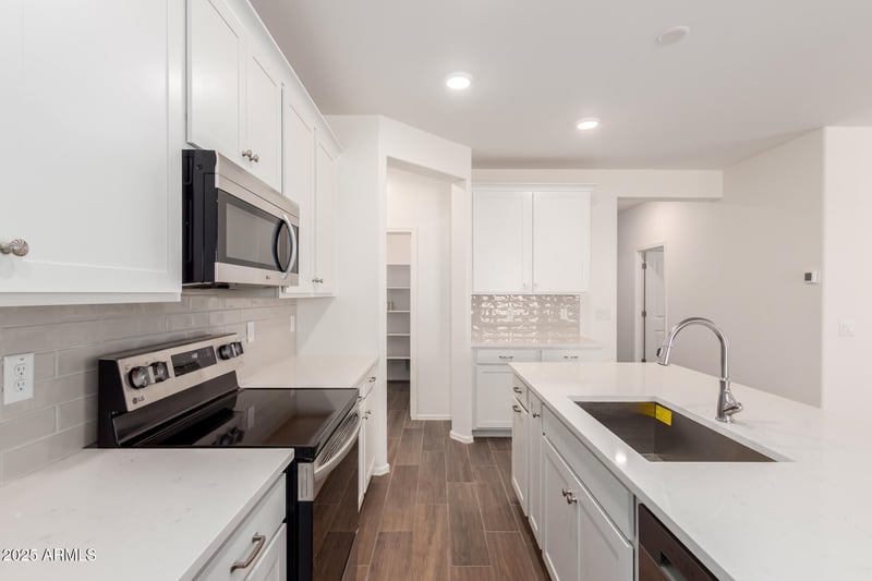 18162 Cielo Grande Ave, Surprise, AZ 85387