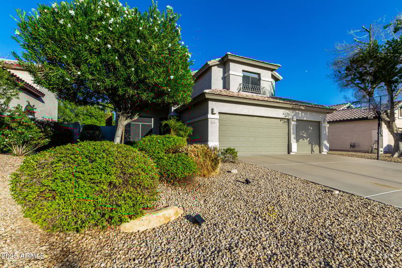 18163 54th Dr, Glendale, AZ 85308