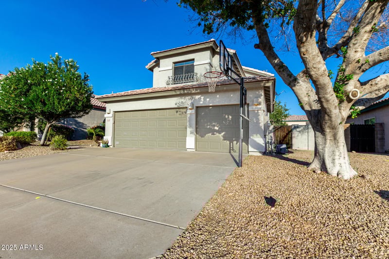 18163 54th Dr, Glendale, AZ 85308