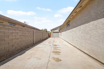 18167 Robin Ln, Surprise, AZ 85387