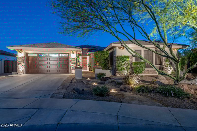 1817 Horsetail Trl, Phoenix, AZ 85085