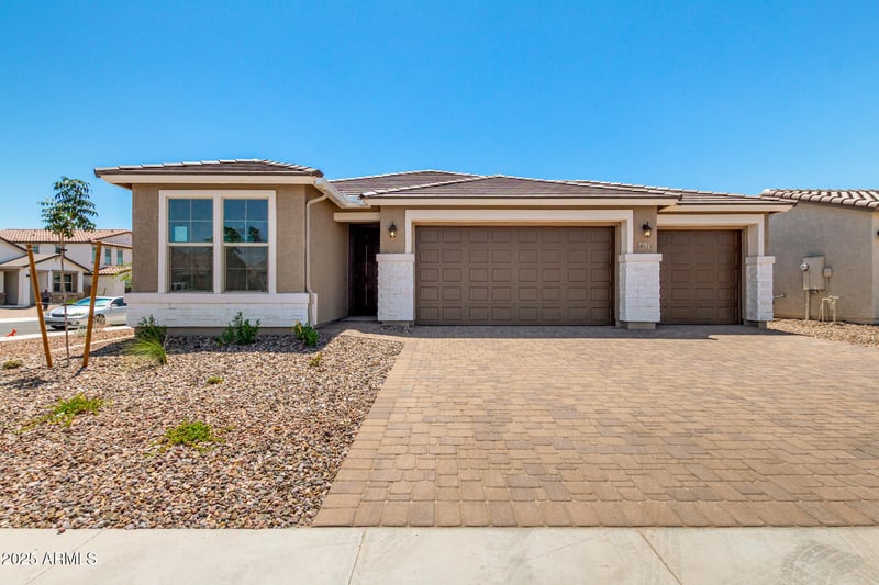 18171 Hess St, Goodyear, AZ 85338