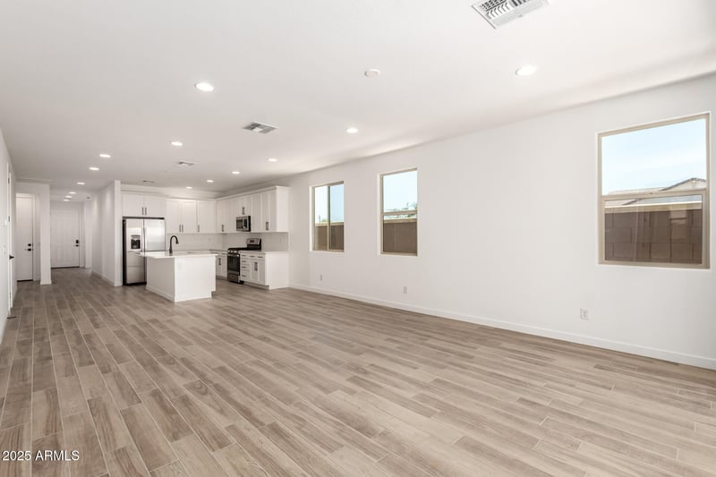 18171 Hess St, Goodyear, AZ 85338