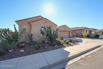 18173 Echo Ln, Waddell, AZ 85355
