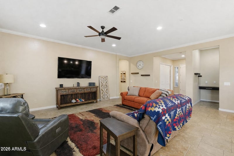 18173 Mackenzie Dr, Goodyear, AZ 85395
