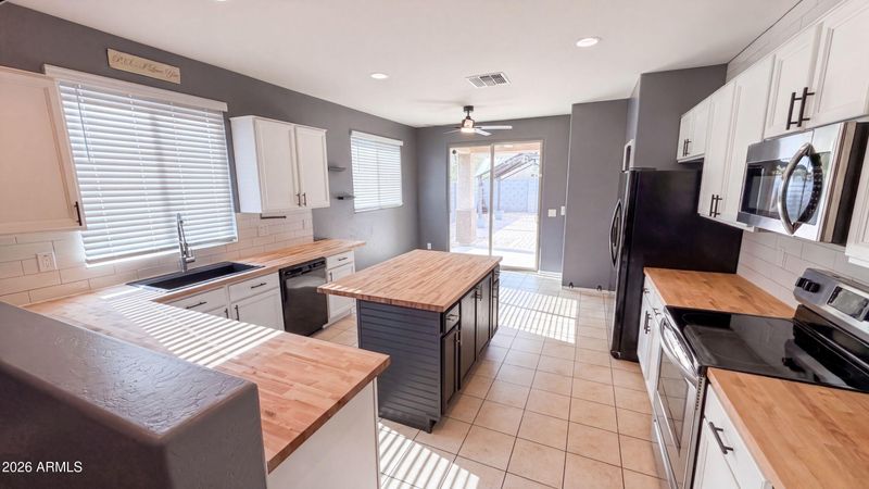18175 W Carlota Ln, Surprise, AZ 85387