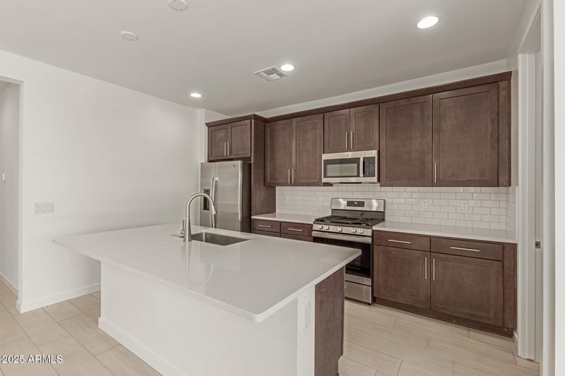 18177 Hess St, Goodyear, AZ 85338