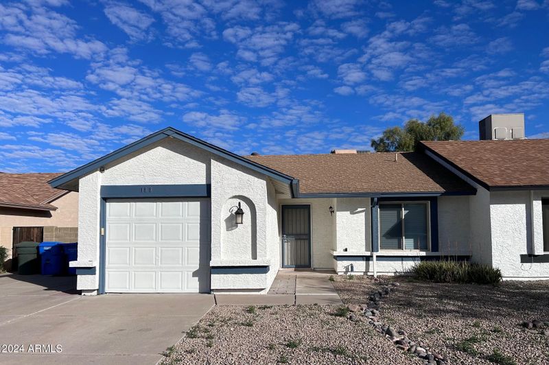 1818 E Grandview Rd E, Phoenix, AZ 85022