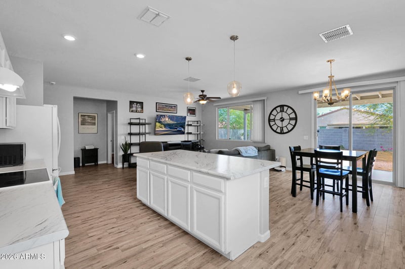 1818 E Grove St, Phoenix, AZ 85040