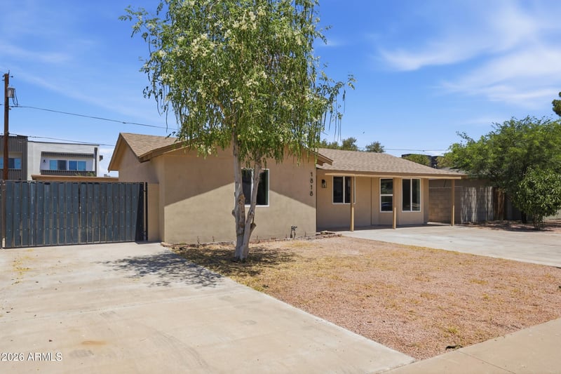 1818 E Monterey Way, Phoenix, AZ 85016