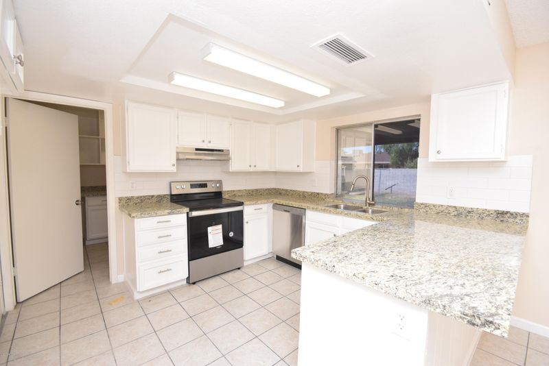 1818 N 46th Dr, Phoenix, AZ 85035