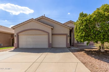 1818 Saddle St, Gilbert, AZ 85233