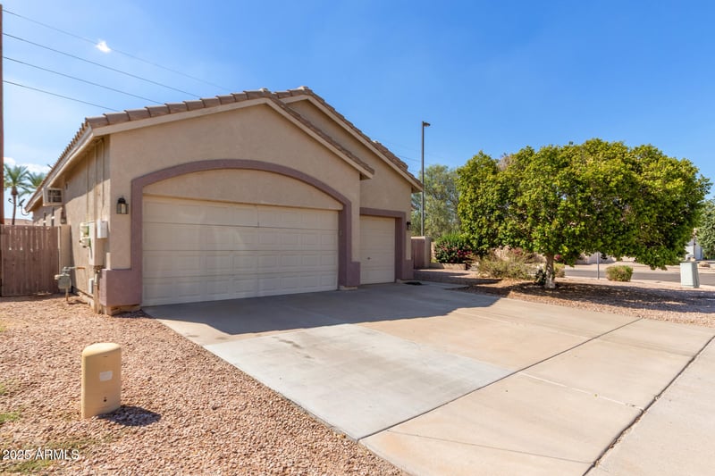 1818 Saddle St, Gilbert, AZ 85233