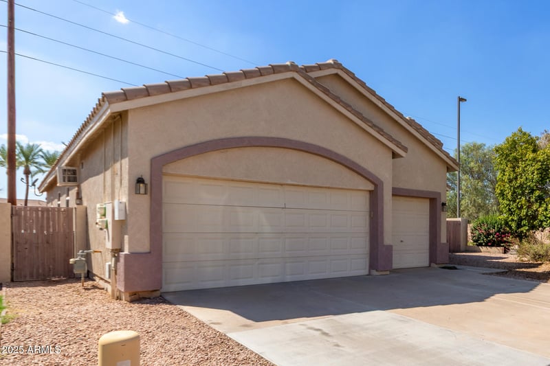 1818 Saddle St, Gilbert, AZ 85233