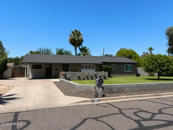 1818 Las Palmaritas Dr, Phoenix, AZ 85021