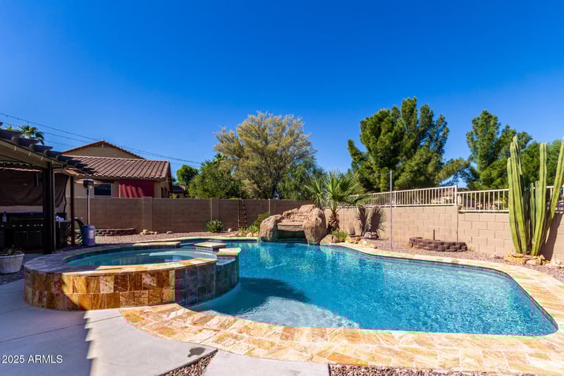 18180 Carmen Dr, Surprise, AZ 85388