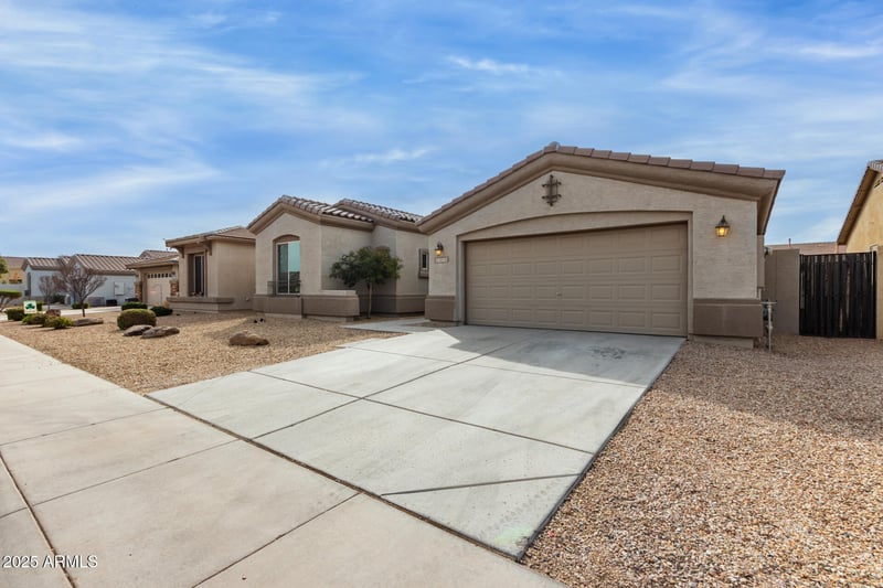 18181 Young St, Surprise, AZ 85388
