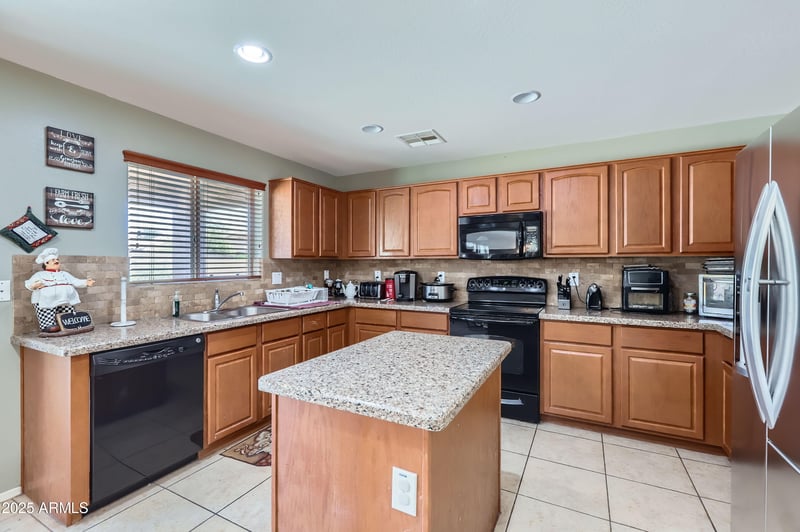 18182 Desert Ln, Surprise, AZ 85388