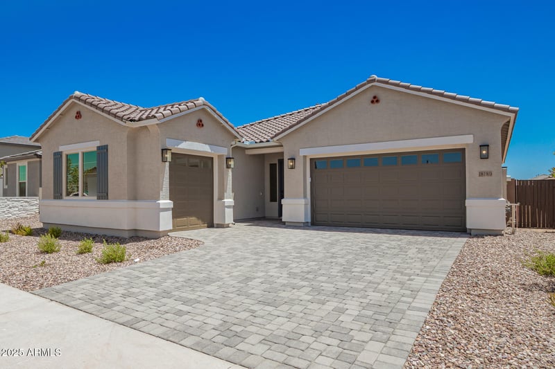 18189 Ashley Dr, Goodyear, AZ 85338