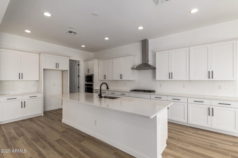 18189 Ashley Dr, Goodyear, AZ 85338