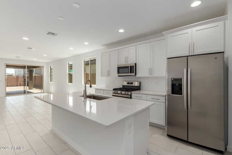 18189 Hess St, Goodyear, AZ 85338