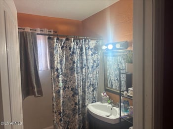 1819 Chipman Rd, Phoenix, AZ 85041