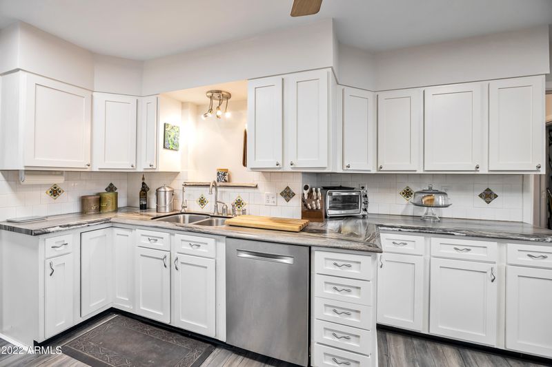 1819 E Minnezona Ave, Phoenix, AZ 85016