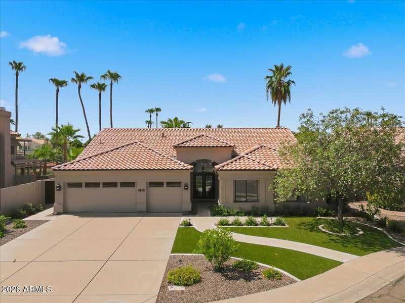 1819 E Monarch Bay Dr, Gilbert, AZ 85234