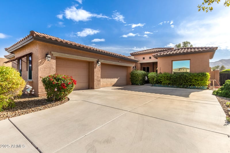 1819 Magdalena Ln, Phoenix, AZ 85041