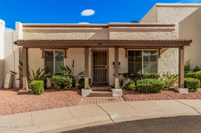 1819 Stella Ln, Phoenix, AZ 85015