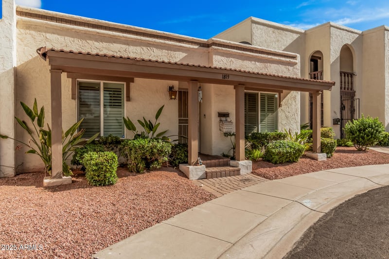 1819 Stella Ln, Phoenix, AZ 85015