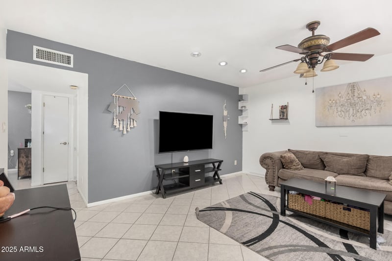 1819 Stella Ln, Phoenix, AZ 85015