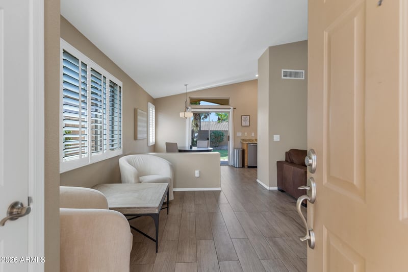 1819 W Brookwood Ct, Phoenix, AZ 85045