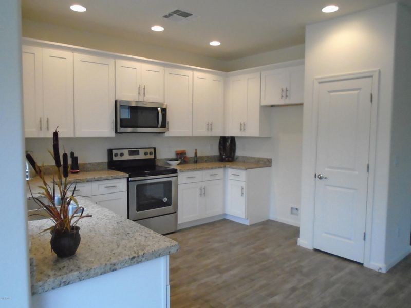 1819 W Pollack St, Phoenix, AZ 85041