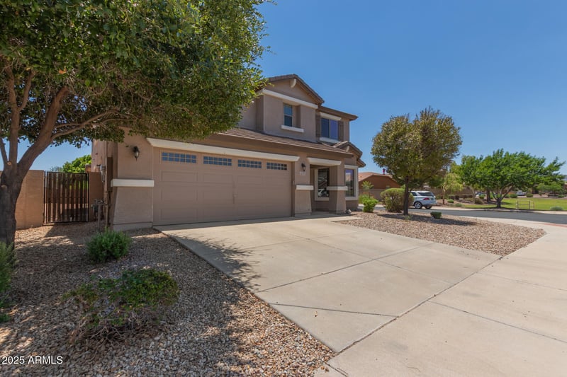 18193 Saguaro Ln, Surprise, AZ 85388