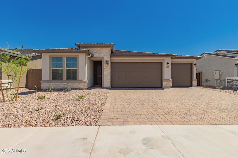 18195 Hess St, Goodyear, AZ 85338