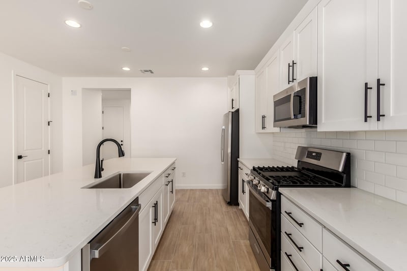 18195 Hess St, Goodyear, AZ 85338