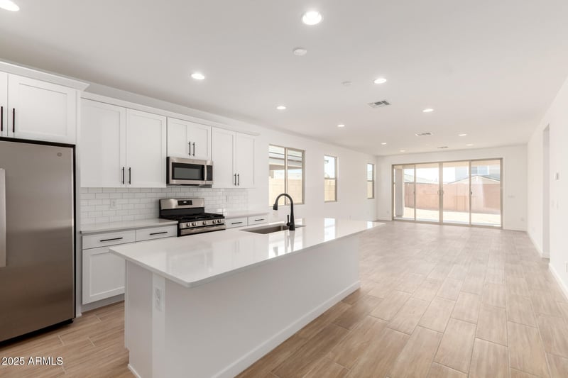 18195 Hess St, Goodyear, AZ 85338
