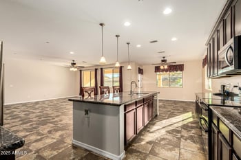 18199 Mackenzie Dr, Goodyear, AZ 85395