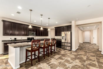 18199 Mackenzie Dr, Goodyear, AZ 85395